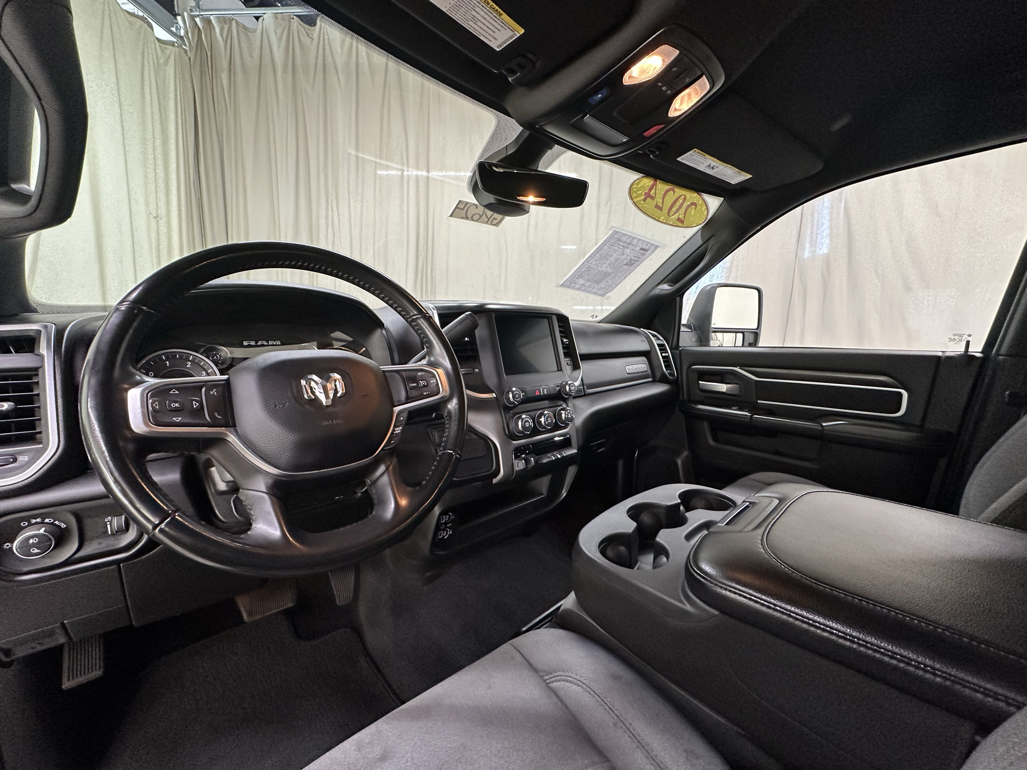 Used 2024 RAM 3500 Big Horn AWD/4WD image 26