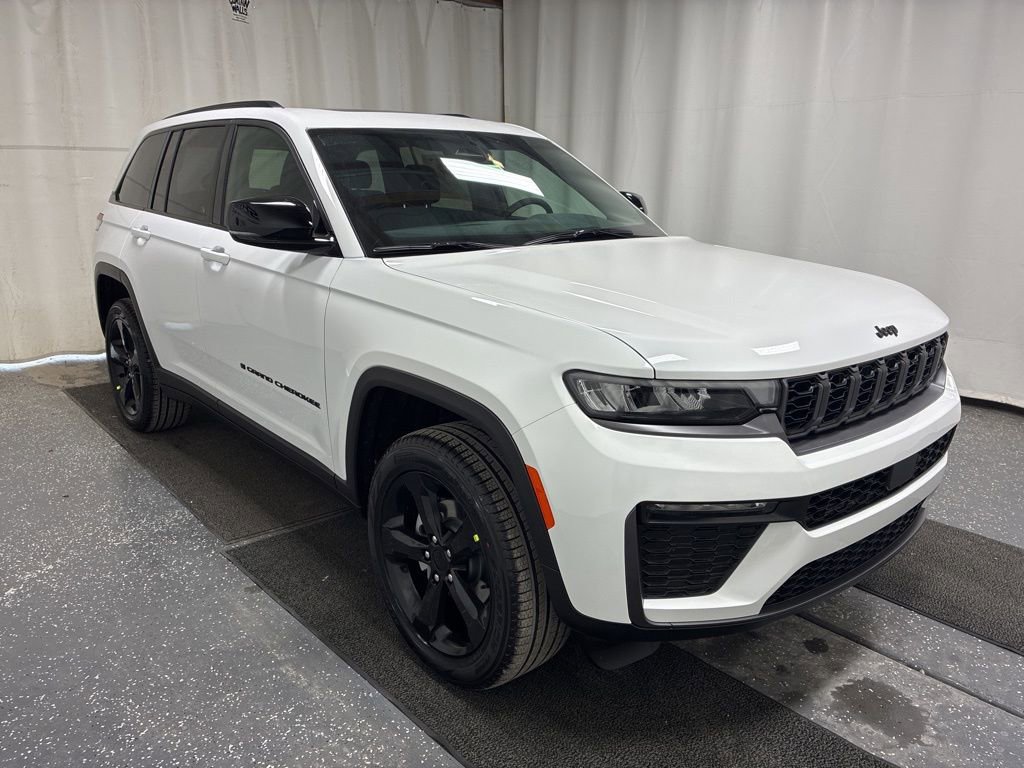 New 2026 Jeep Grand Cherokee Limited w/ Limited Altitude Package AWD/4WD image 3