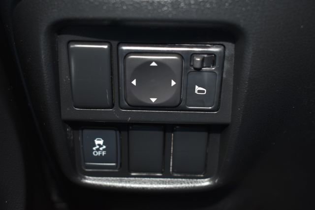 Used 2012 Nissan Juke SV image 20