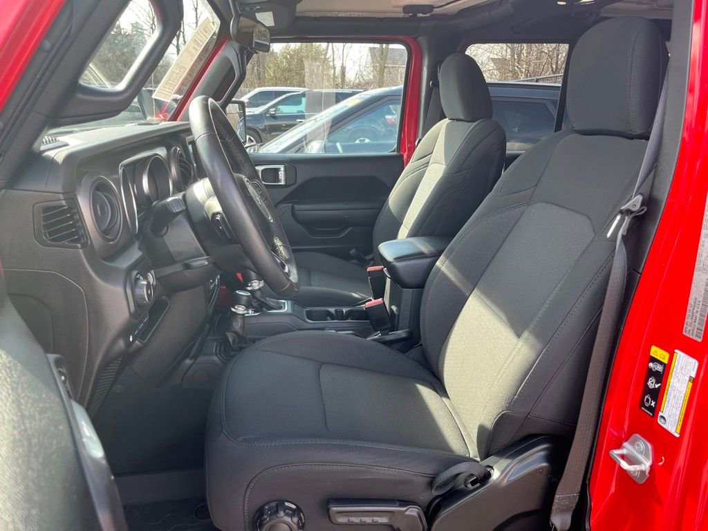 Used 2023 Jeep Wrangler Unlimited w/ Cold Weather Group image 13
