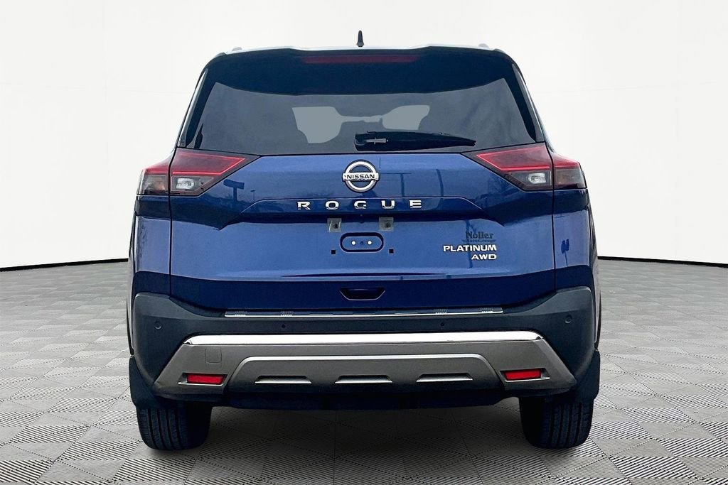 Used 2021 Nissan Rogue Platinum image 4