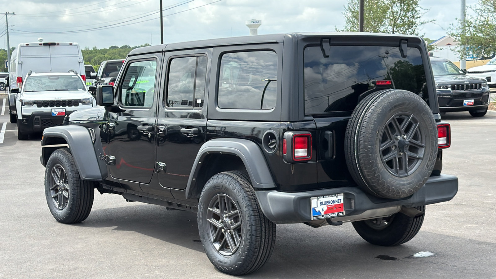 Used 2024 Jeep Wrangler Unlimited Sport AWD/4WD image 7