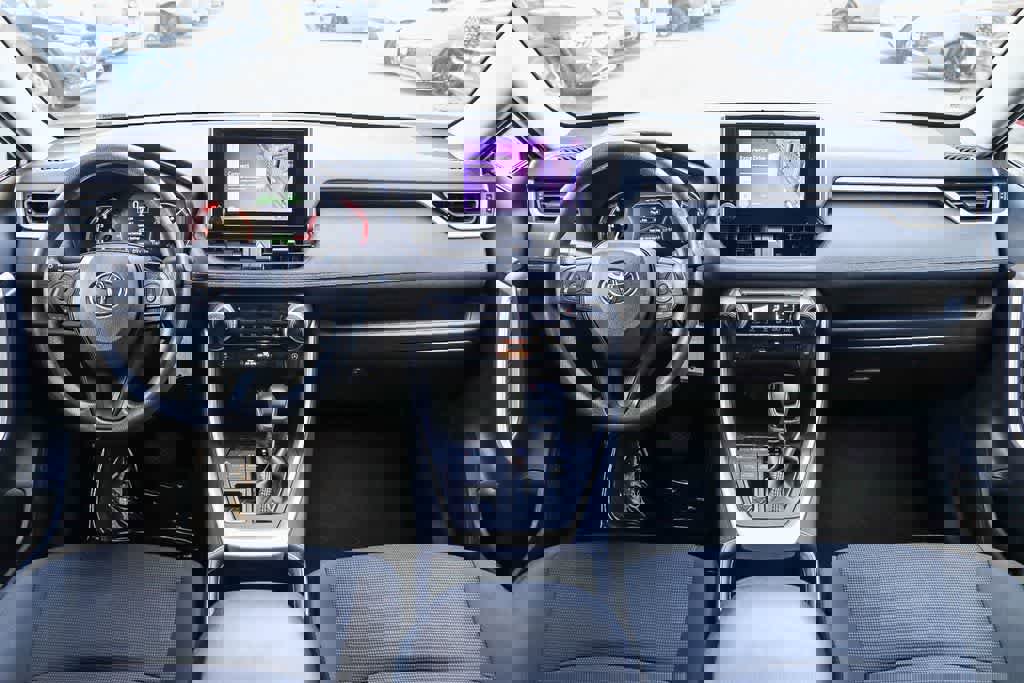 Used 2024 Toyota RAV4 LE image 11