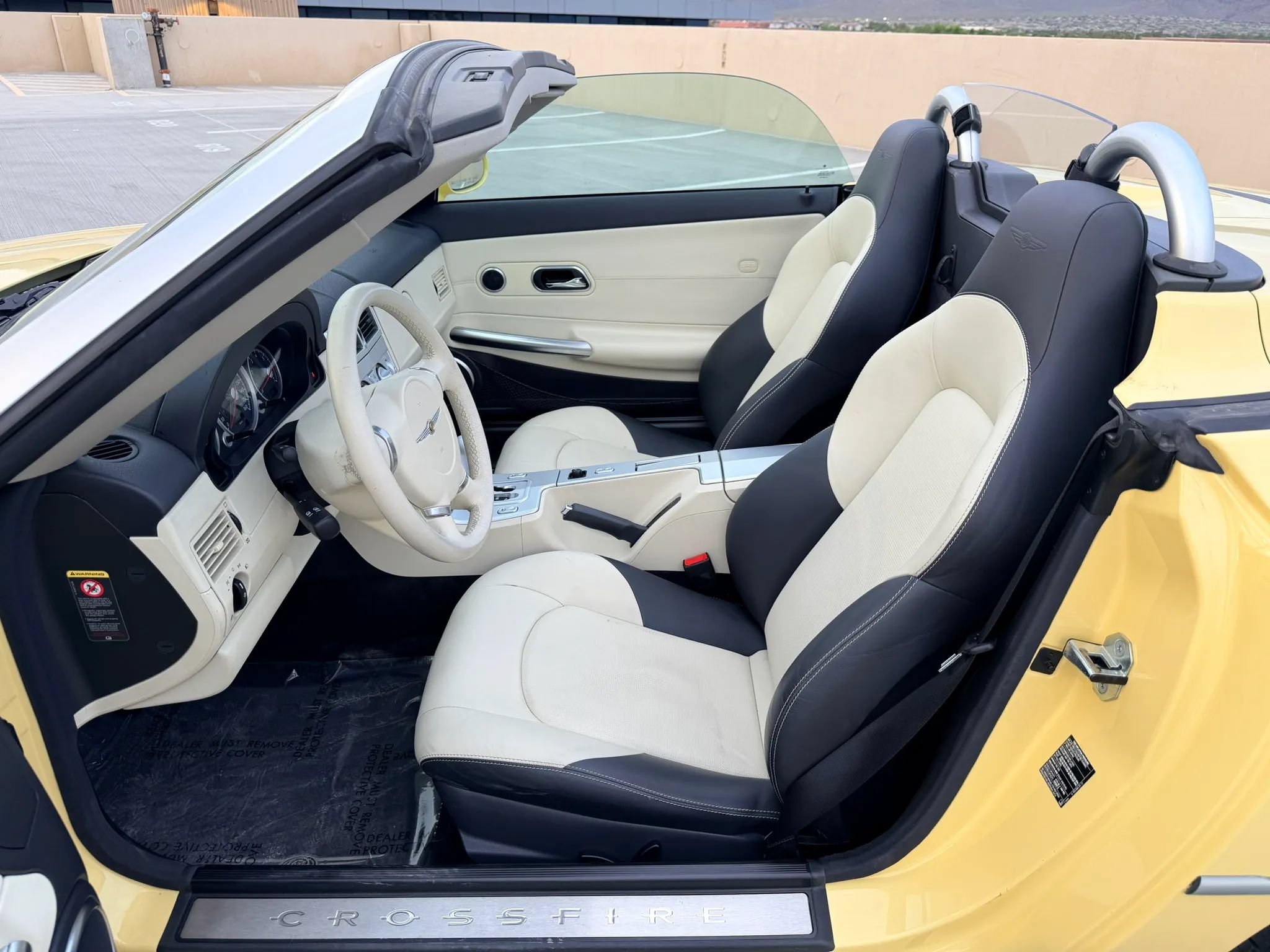Used 2005 Chrysler Crossfire Limited RWD image 16
