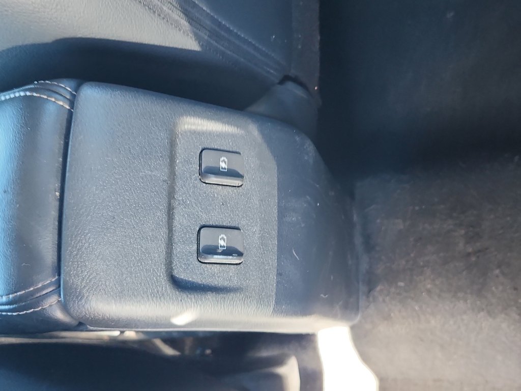 Used 2024 Nissan Kicks SR w/ SR Premium Package FWD image 13