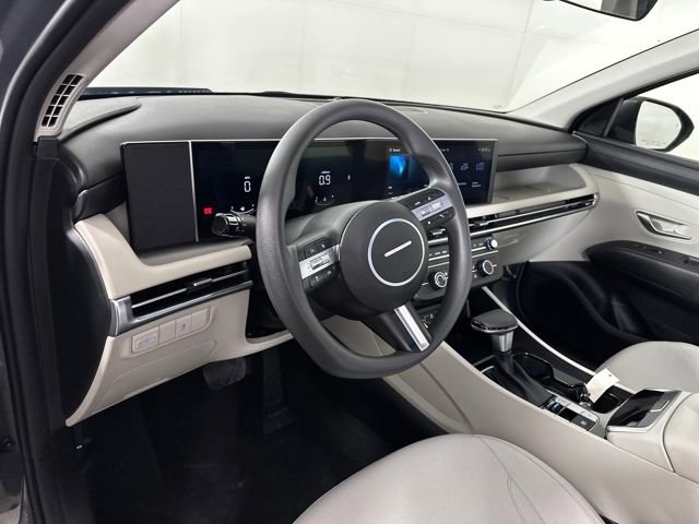 Certified 2025 Hyundai Tucson SE image 41