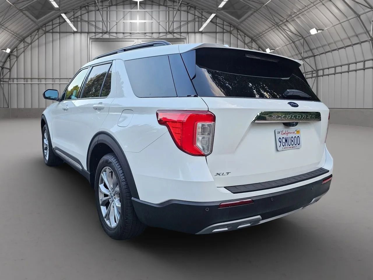 Used 2023 Ford Explorer XLT w/ Equipment Group 202A image 5