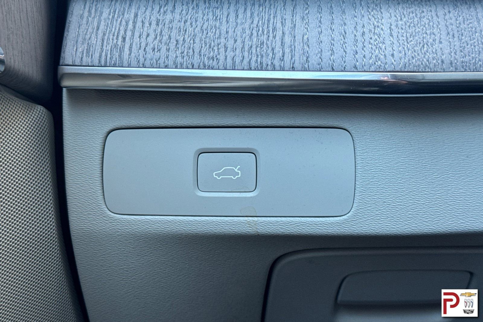 Used 2025 Volvo XC90 B6 Plus w/ Protection Package Premier image 34