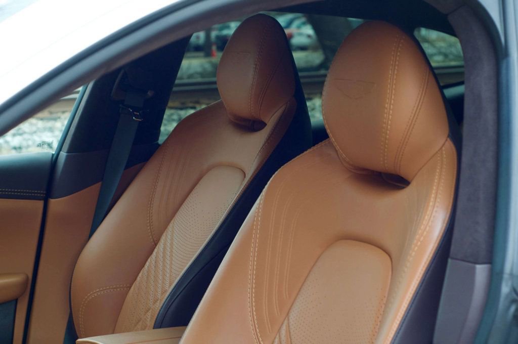 Used 2022 Aston Martin DBX image 21