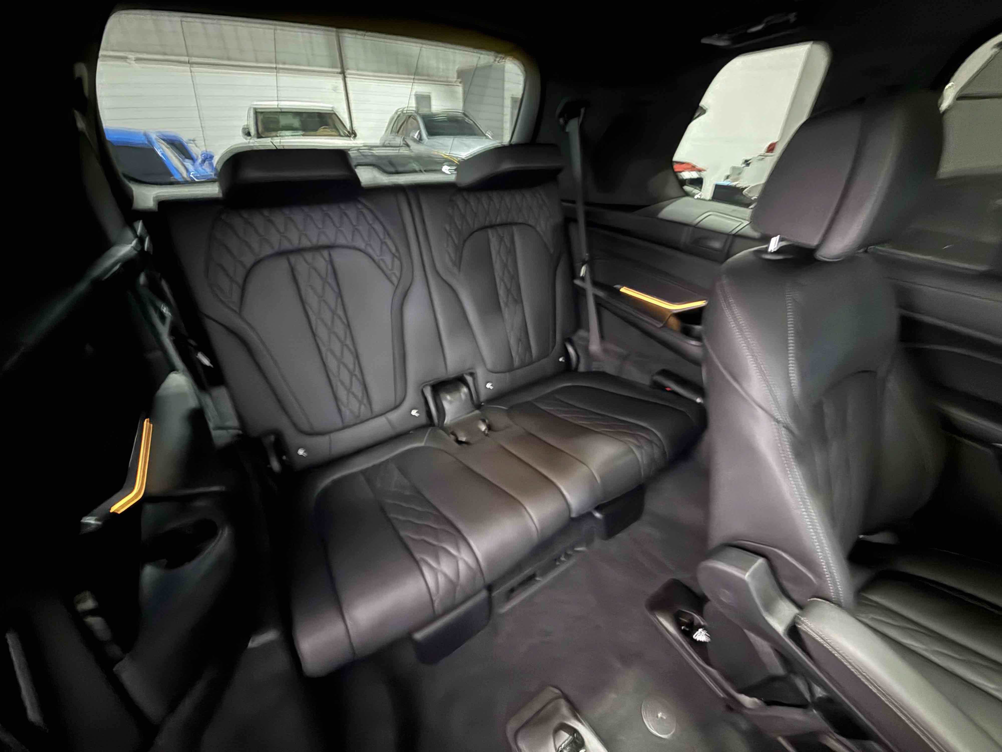 Used 2025 BMW ALPINA XB7 AWD/4WD image 95
