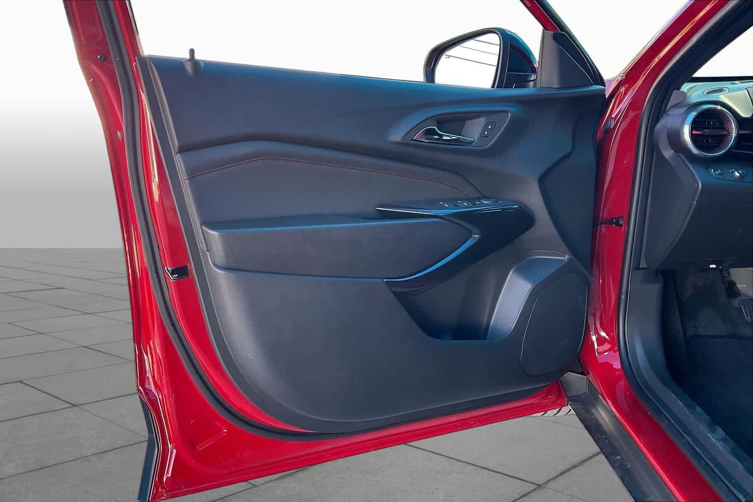 New 2026 Chevrolet Trax RS w/ Driver Confidence Package FWD image 10