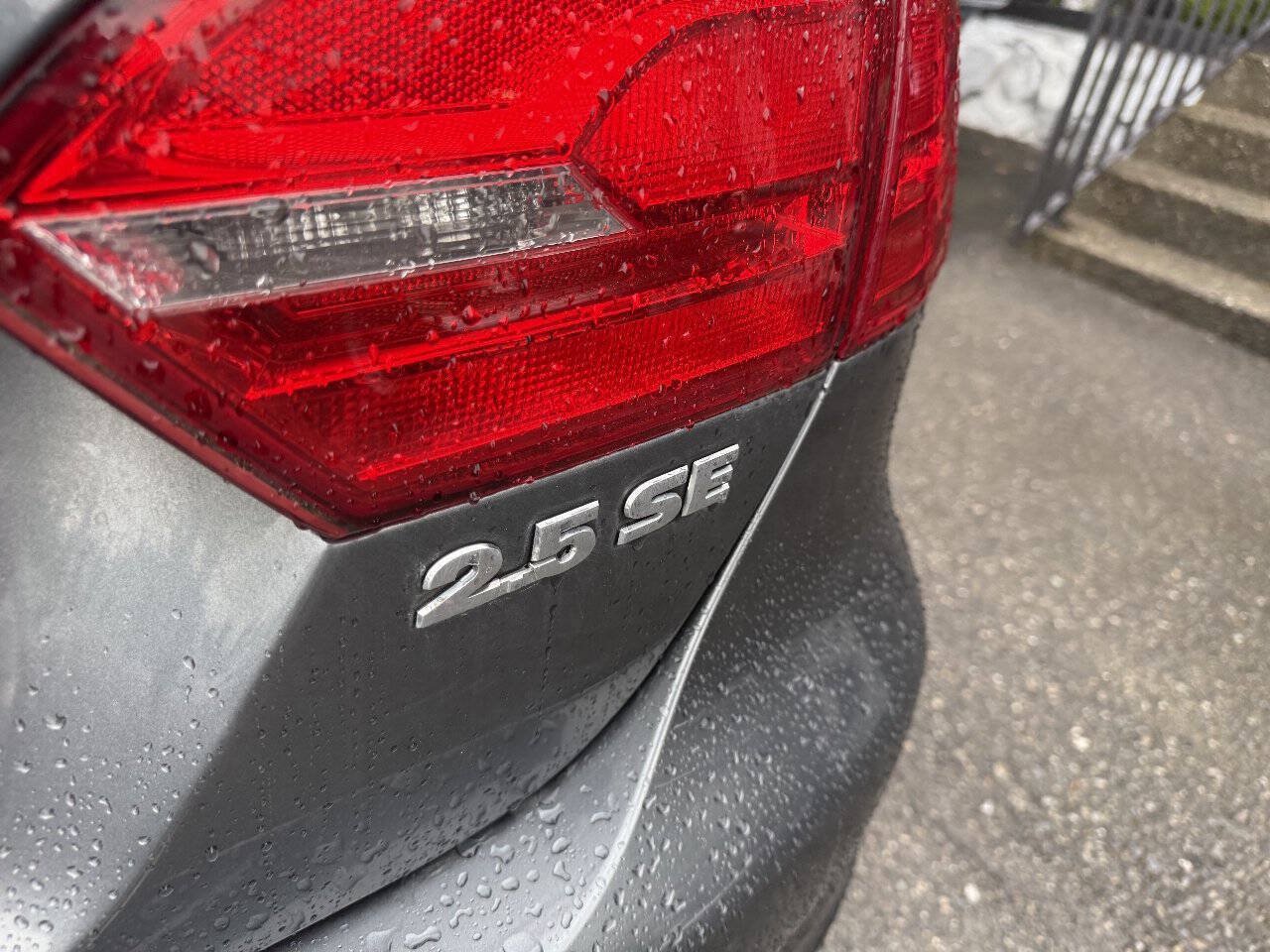 Used 2013 Volkswagen Jetta SE FWD image 6