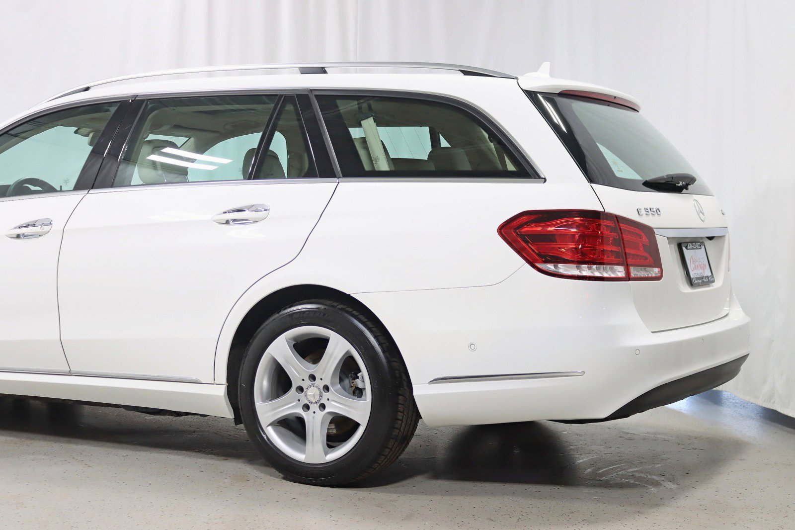 Used 2015 Mercedes-Benz E 350 E 350 4MATIC-Premium 1 Package w/ Premium 1 Package image 10