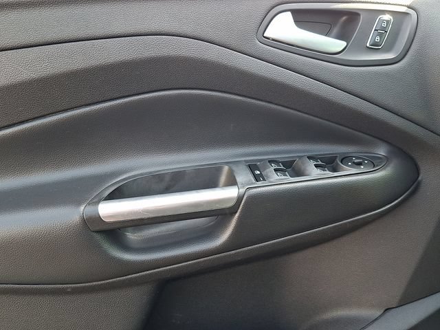 Used 2016 Ford C-MAX Energi SEL w/ Equipment Group 302A FWD image 12