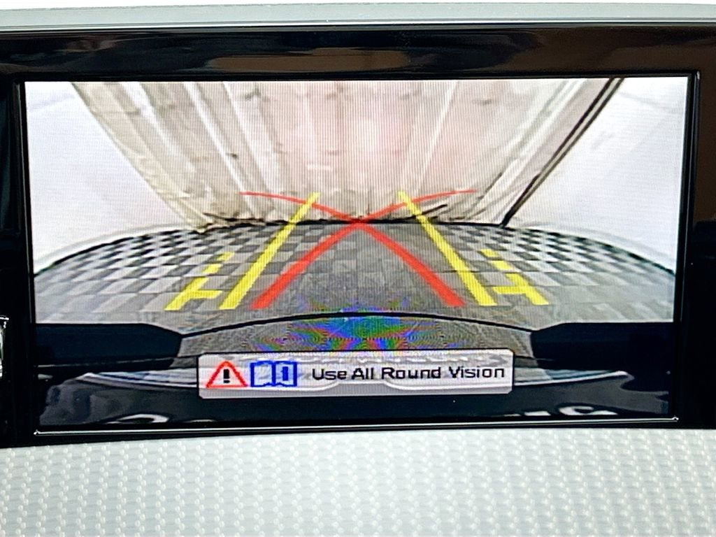 Used 2017 Aston Martin Vanquish Volante image 15