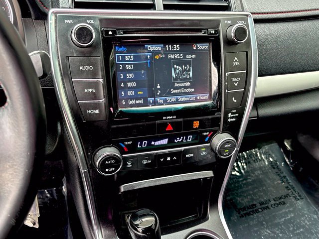 Used 2016 Toyota Camry XSE w/ Moonroof Package FWD image 17