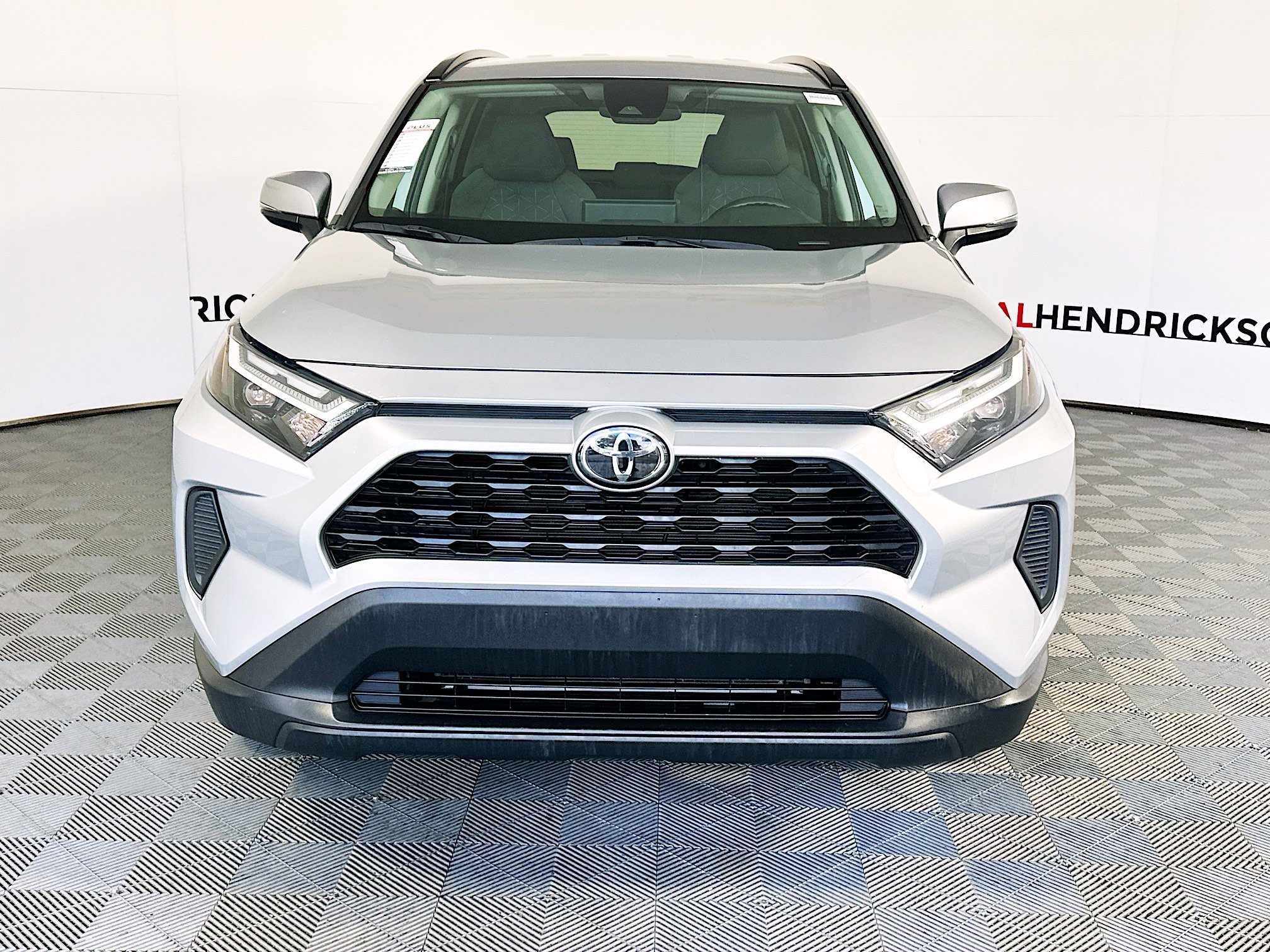 Used 2024 Toyota RAV4 XLE image 8