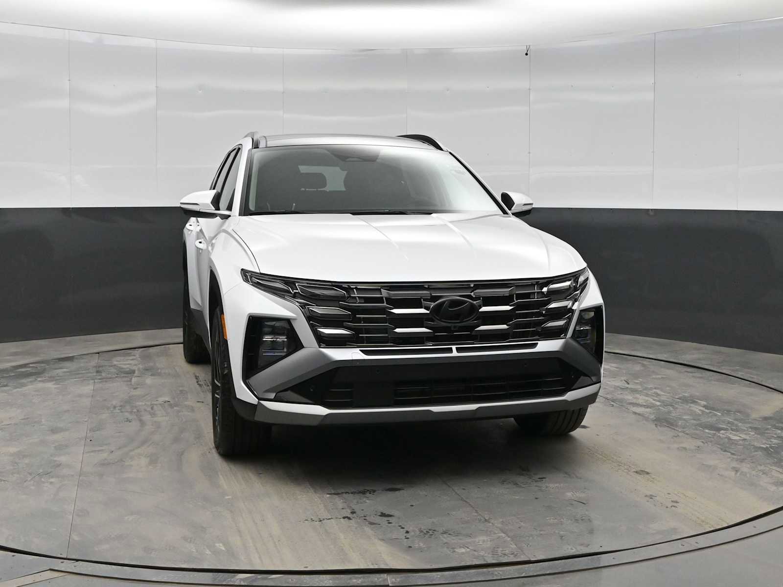 New 2026 Hyundai Tucson Limited AWD/4WD image 2