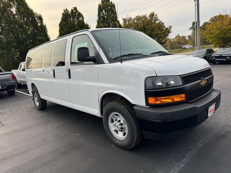 New 2027 Chevrolet Express 3500 LS RWD image 22