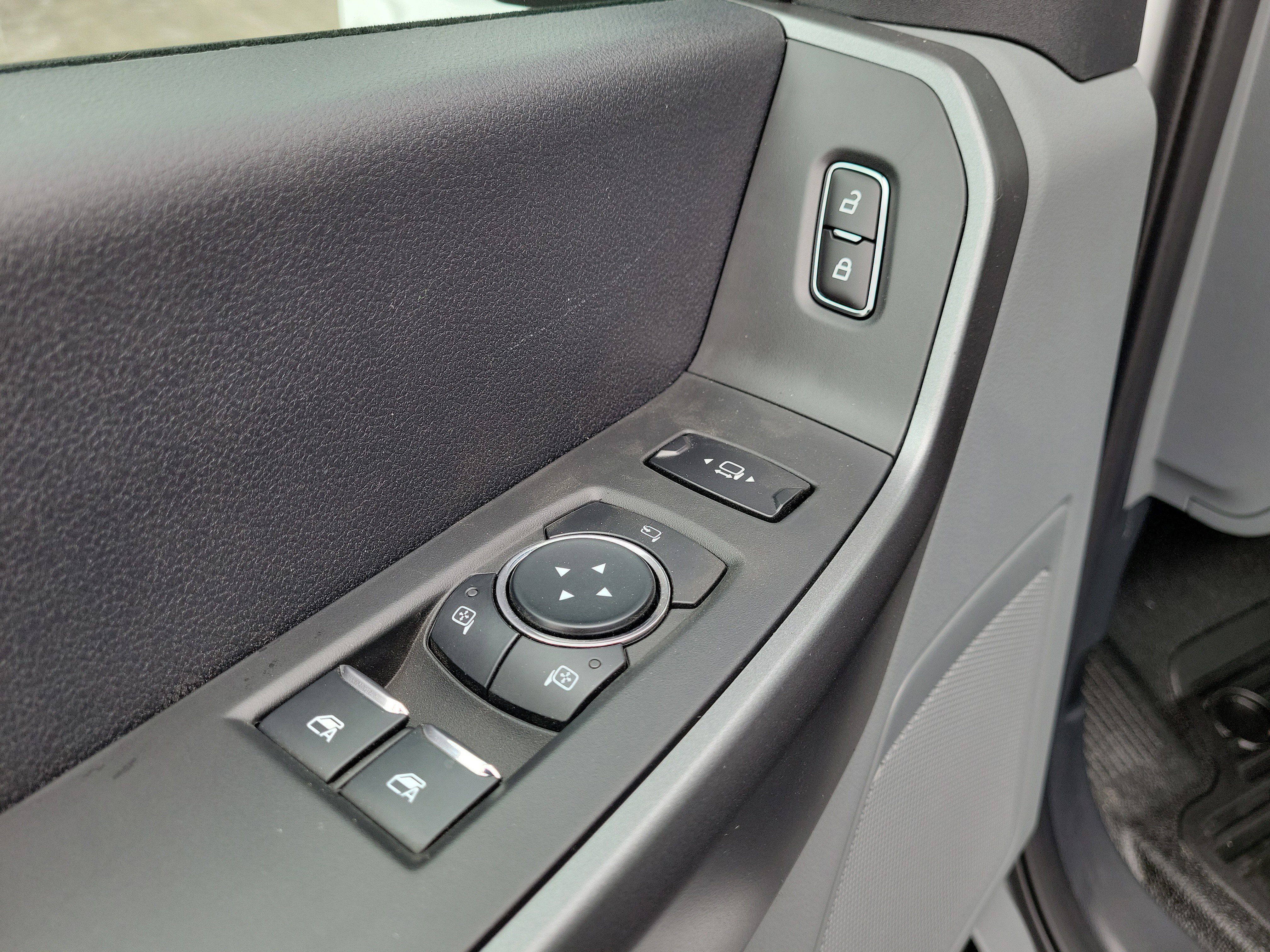 New 2026 Ford F350 XLT w/ FX4 Off-Road Package image 15