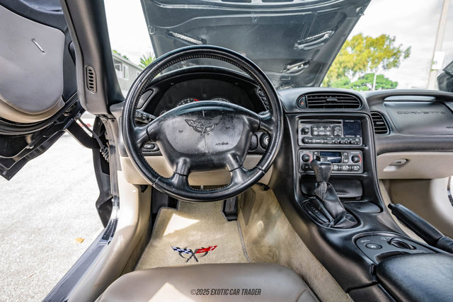 Used 2001 Chevrolet Corvette Coupe w/ Preferred Equipment Group1 image 46
