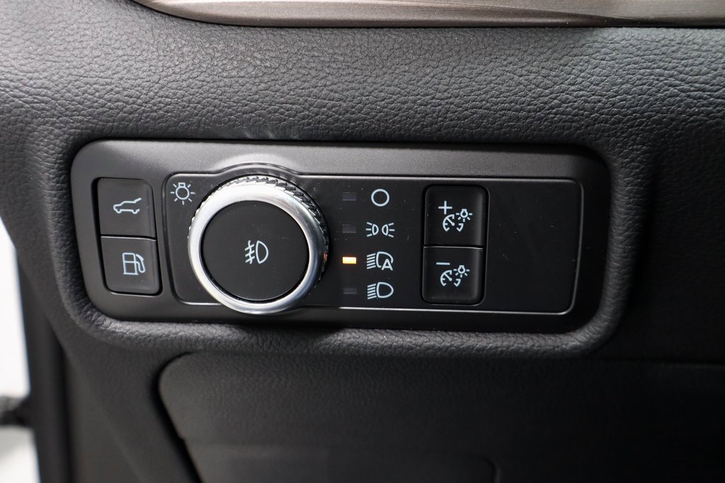 Certified 2021 Ford Explorer Limited w/ Hybrid Equipment Group 310A image 30