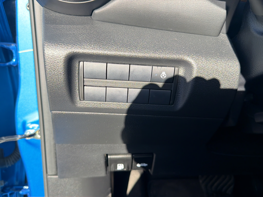 Certified 2024 Nissan Kicks SR w/ SR Premium Package FWD image 37