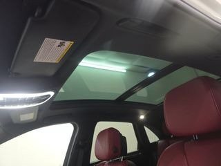 Used 2023 Porsche Macan w/ Premium Package Plus AWD/4WD image 7
