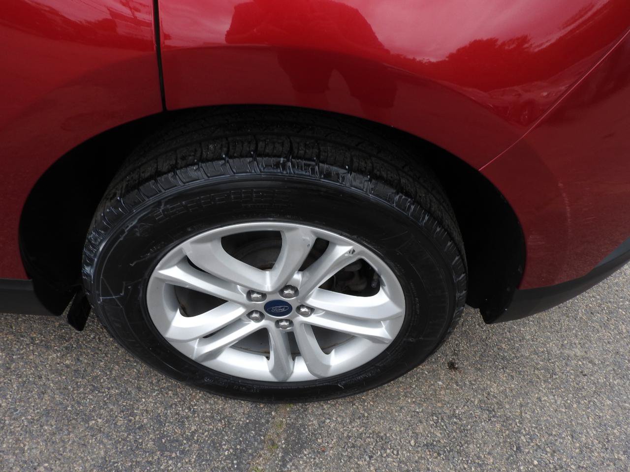 Used 2019 Ford Edge SEL w/ Equipment Group 201A AWD/4WD image 18