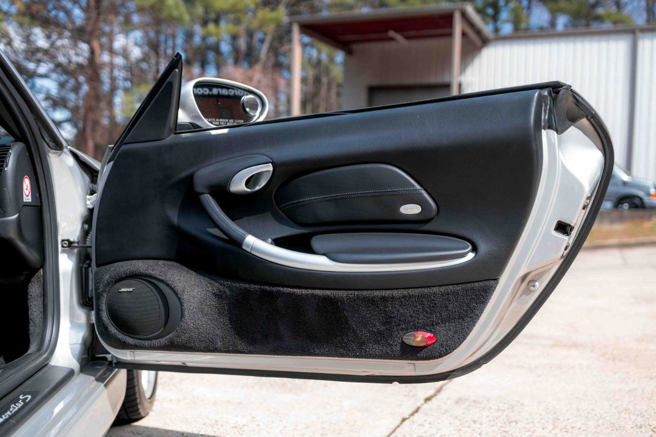 Used 2003 Porsche Boxster S image 39
