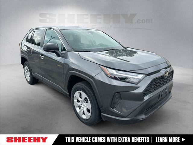 Certified 2025 Toyota RAV4 LE AWD/4WD image 1