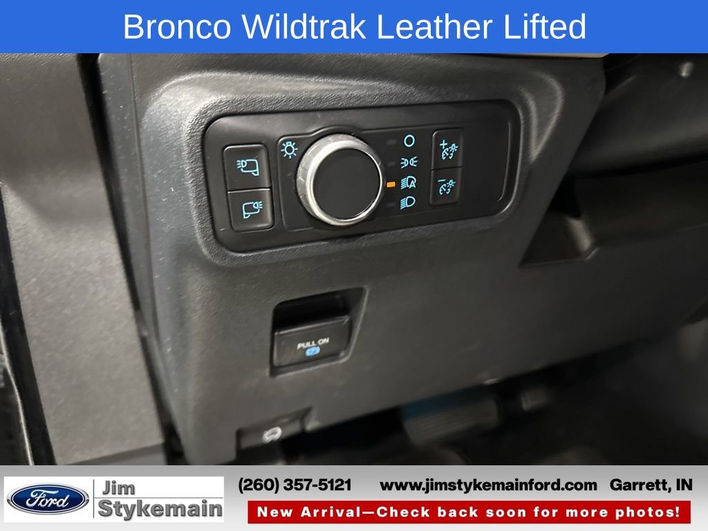 Used 2022 Ford Bronco Wildtrak AWD/4WD image 15
