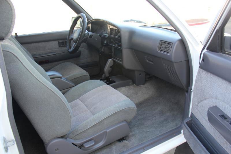 Used 1989 Toyota Pickup SR5 AWD/4WD image 13