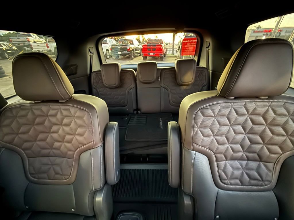 Certified 2025 Nissan Armada Platinum Reserve AWD/4WD image 10