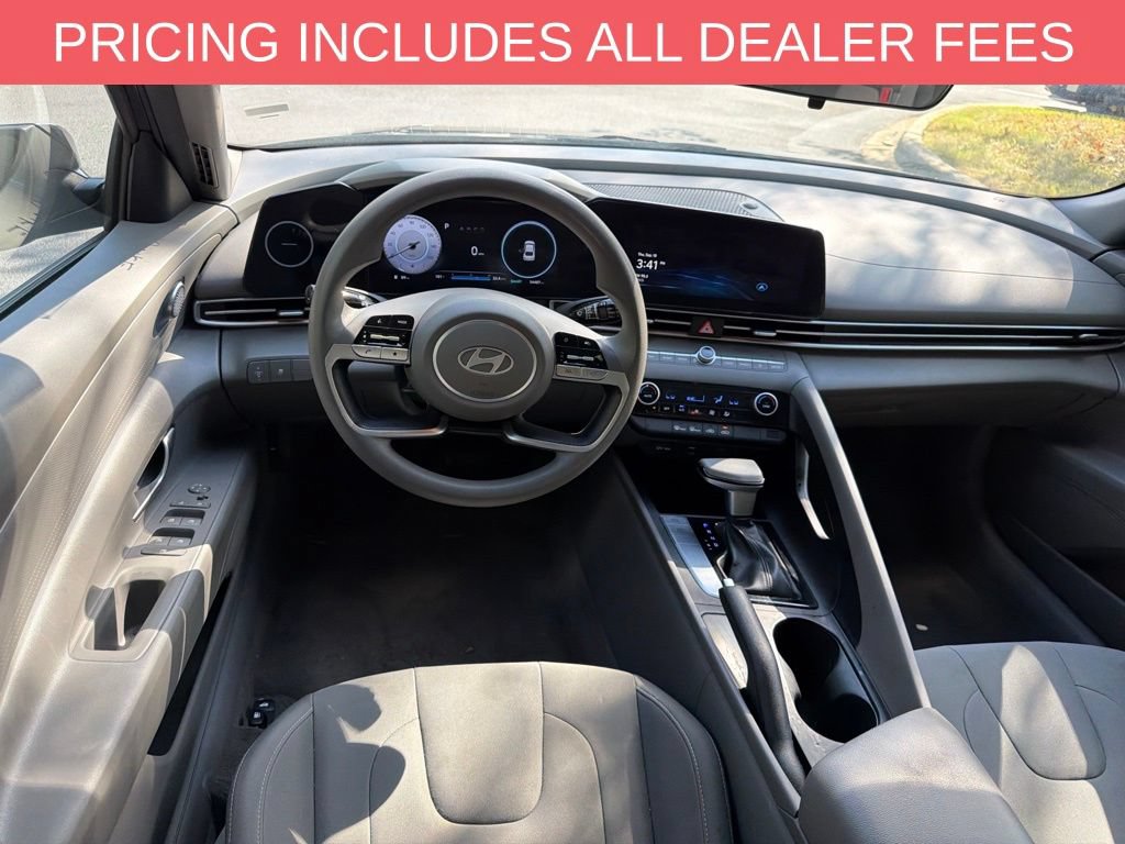 Used 2024 Hyundai Elantra SEL FWD image 8