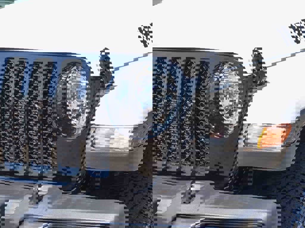 Certified 2022 Jeep Gladiator Sport image 8