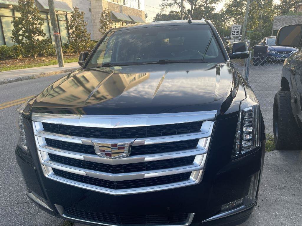 Used 2016 Cadillac Escalade ESV Luxury RWD image 1