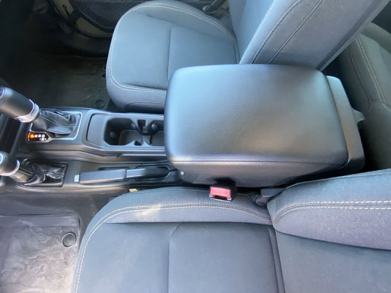 Used 2025 Jeep Wrangler Sport AWD/4WD image 20