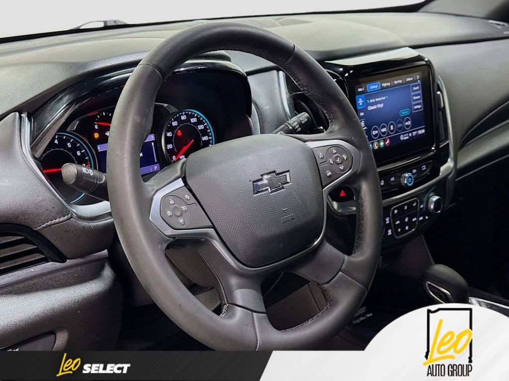 Used 2023 Chevrolet Traverse LT w/ Midnight/Sport Edition image 11