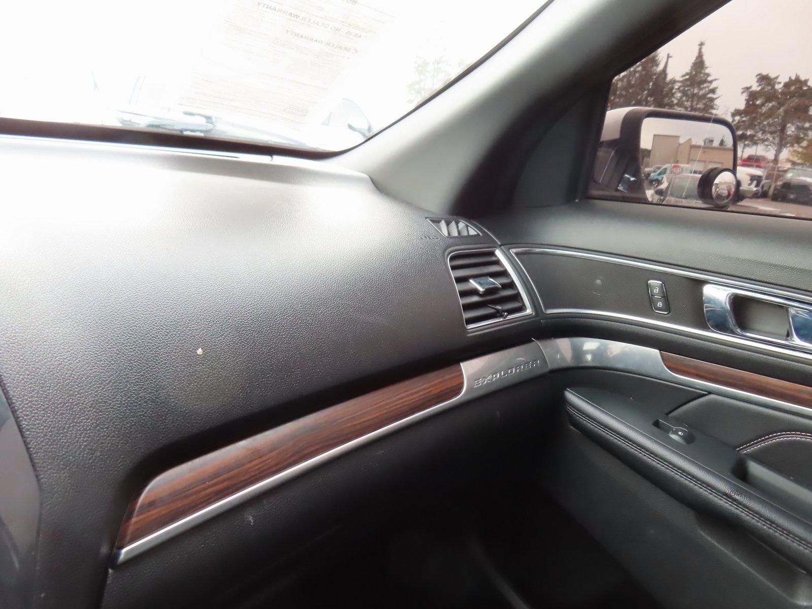 Used 2018 Ford Explorer Limited w/ Equipment Group 301A image 18