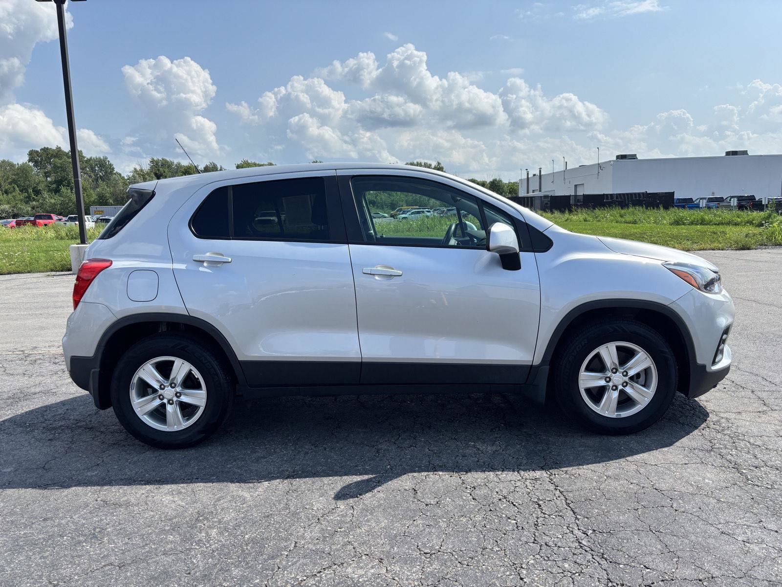 Used 2019 Chevrolet Trax LS w/ Tint and Cruise Package FWD image 8