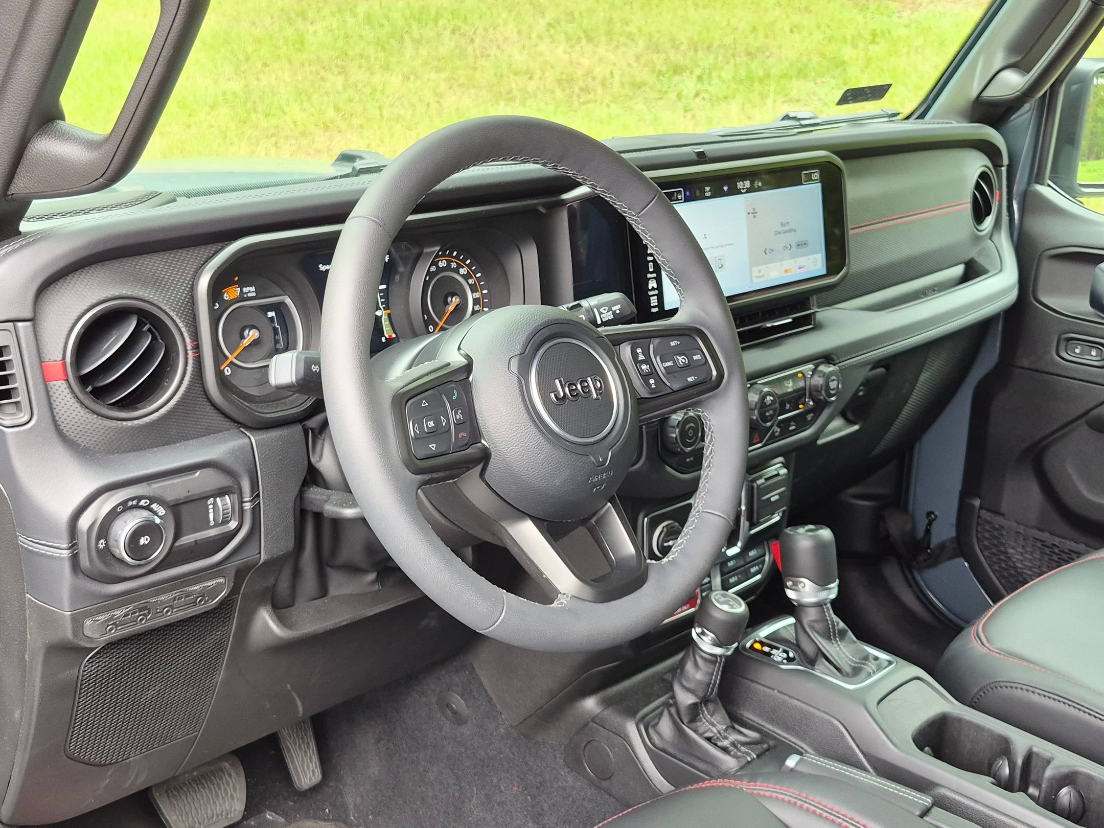 Used 2026 Jeep Wrangler Unlimited Rubicon w/ Safety Group AWD/4WD image 4