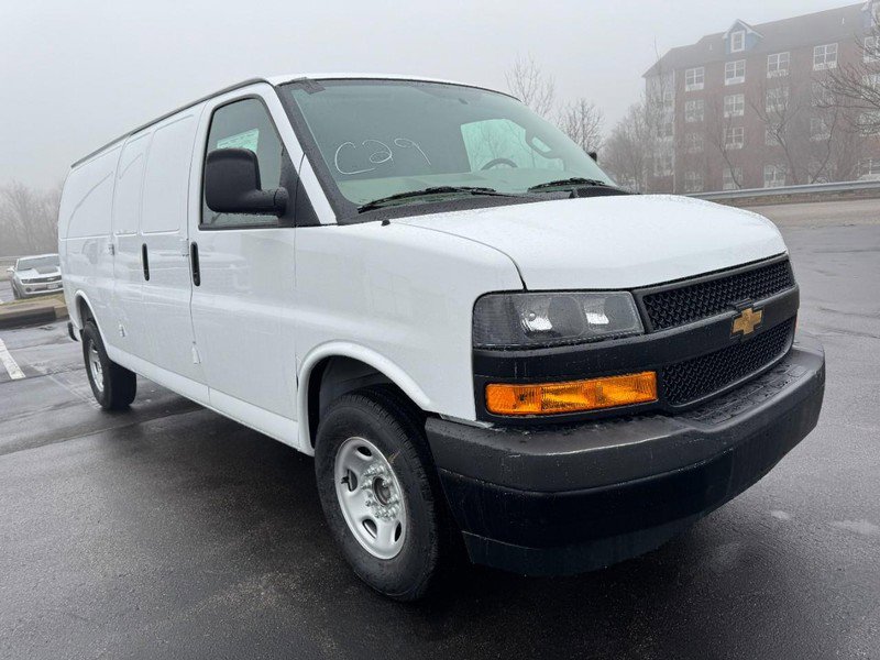 New 2026 Chevrolet Express 3500 Extended w/ Driver Convenience Package RWD image 2