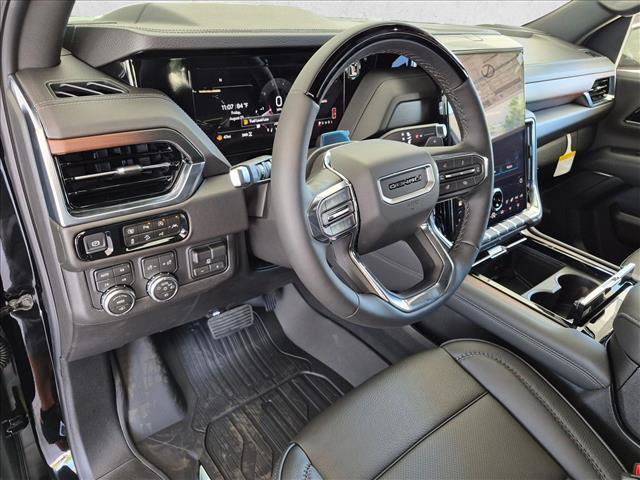 New 2026 GMC Yukon XL Denali w/ Denali Reserve Package AWD/4WD image 3