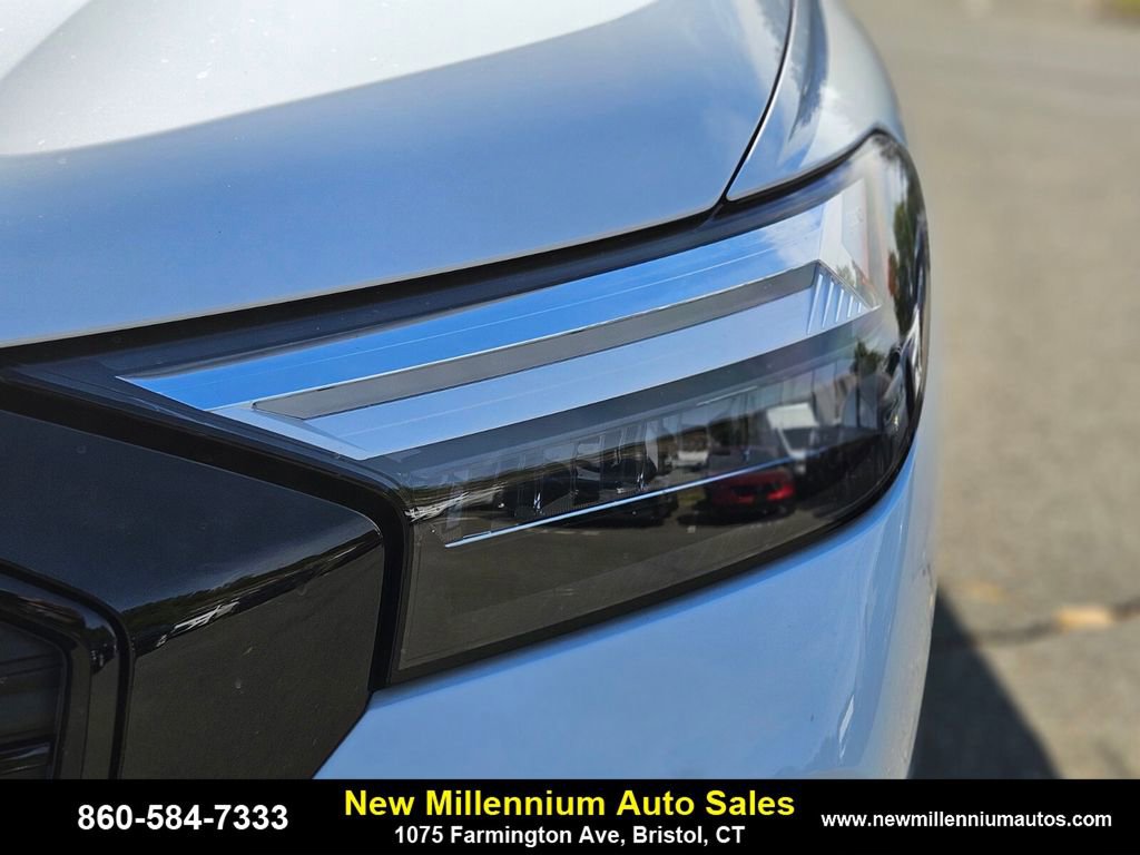 Used 2025 Audi Q4 e-tron Premium w/ Convenience Package image 11