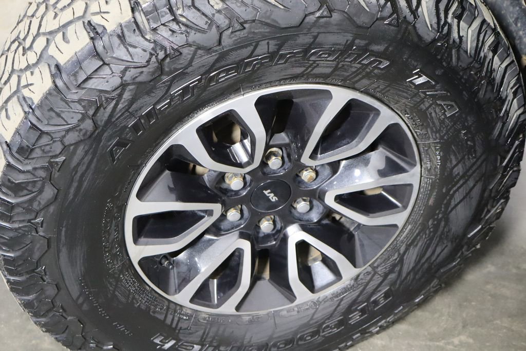 Used 2015 Ford F150 Lariat w/ Equipment Group 501A Mid image 40