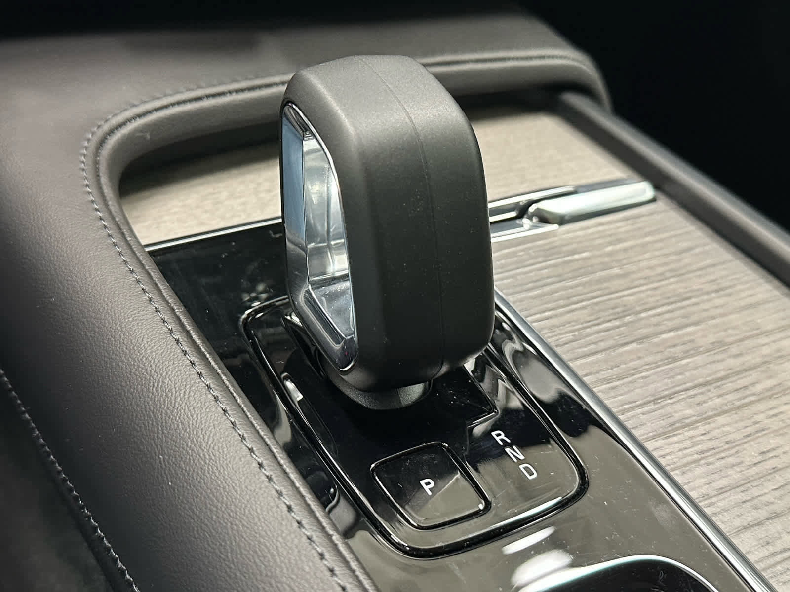 Used 2023 Volvo S90 B6 Plus AWD/4WD image 31