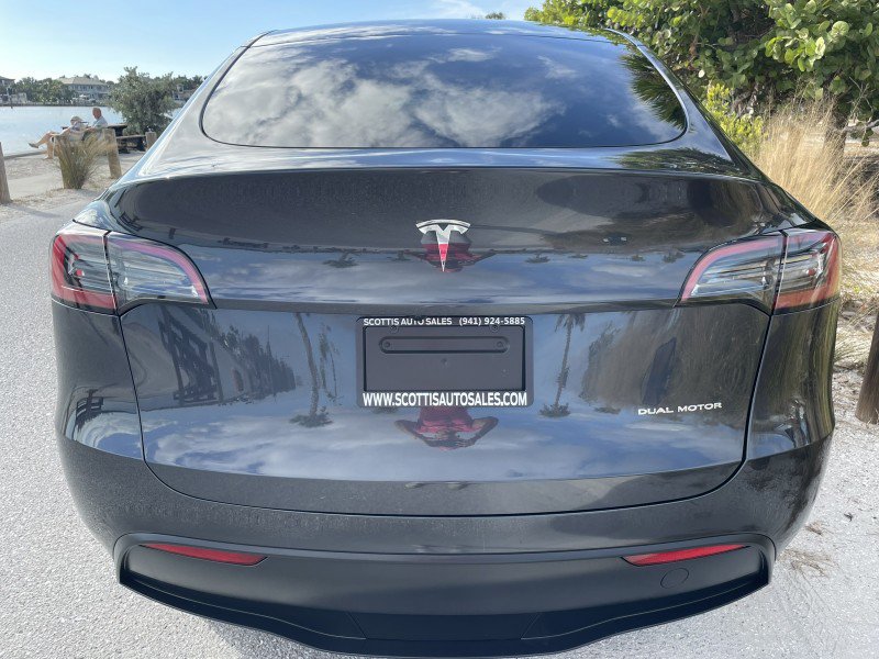 Used 2024 Tesla Model Y Long Range image 27