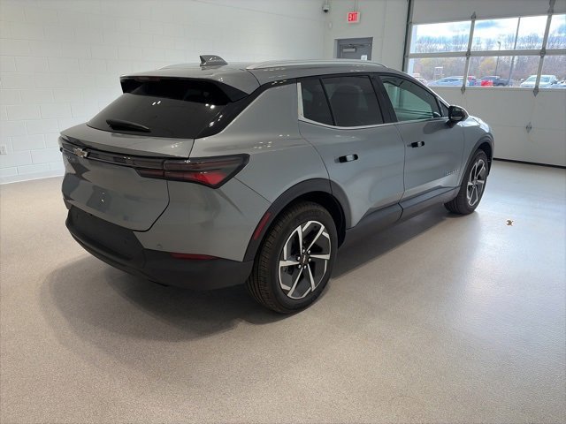 New 2026 Chevrolet Equinox EV LT image 6
