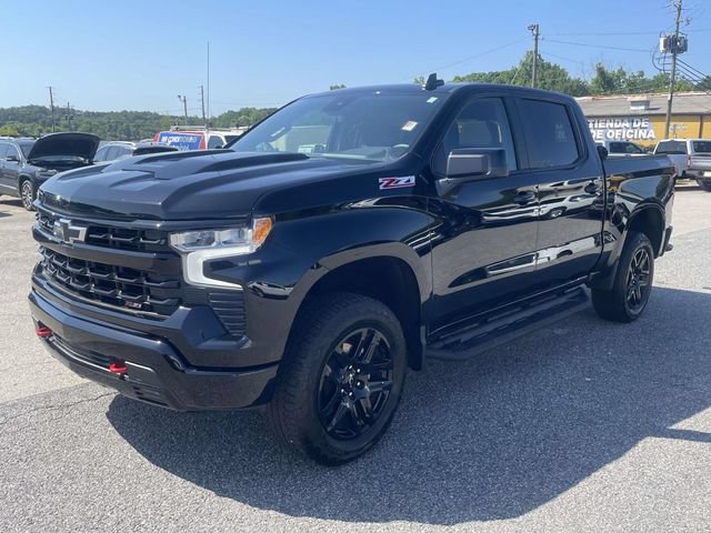 Used 2025 Chevrolet Silverado 1500 LT Trail Boss w/ Convenience Package II AWD/4WD image 9